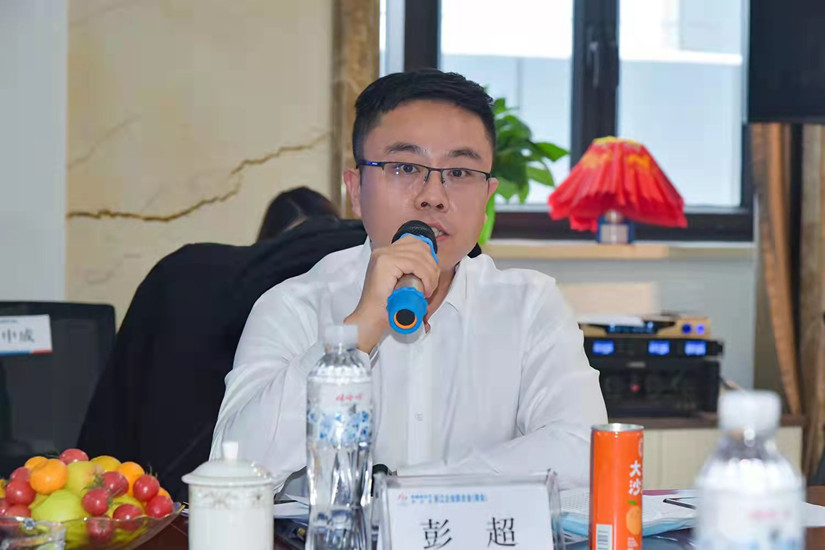 1638331817296960.jpg 圖為:北園春集團總經(jīng)理彭超在推介會講話_副本.jpg